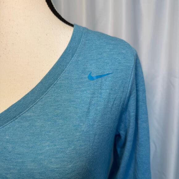 Nike Dri-FIT Blue V-Neck Long Sleeve Tee Shirt Size M Athletic Cut - Picture 2 of 9